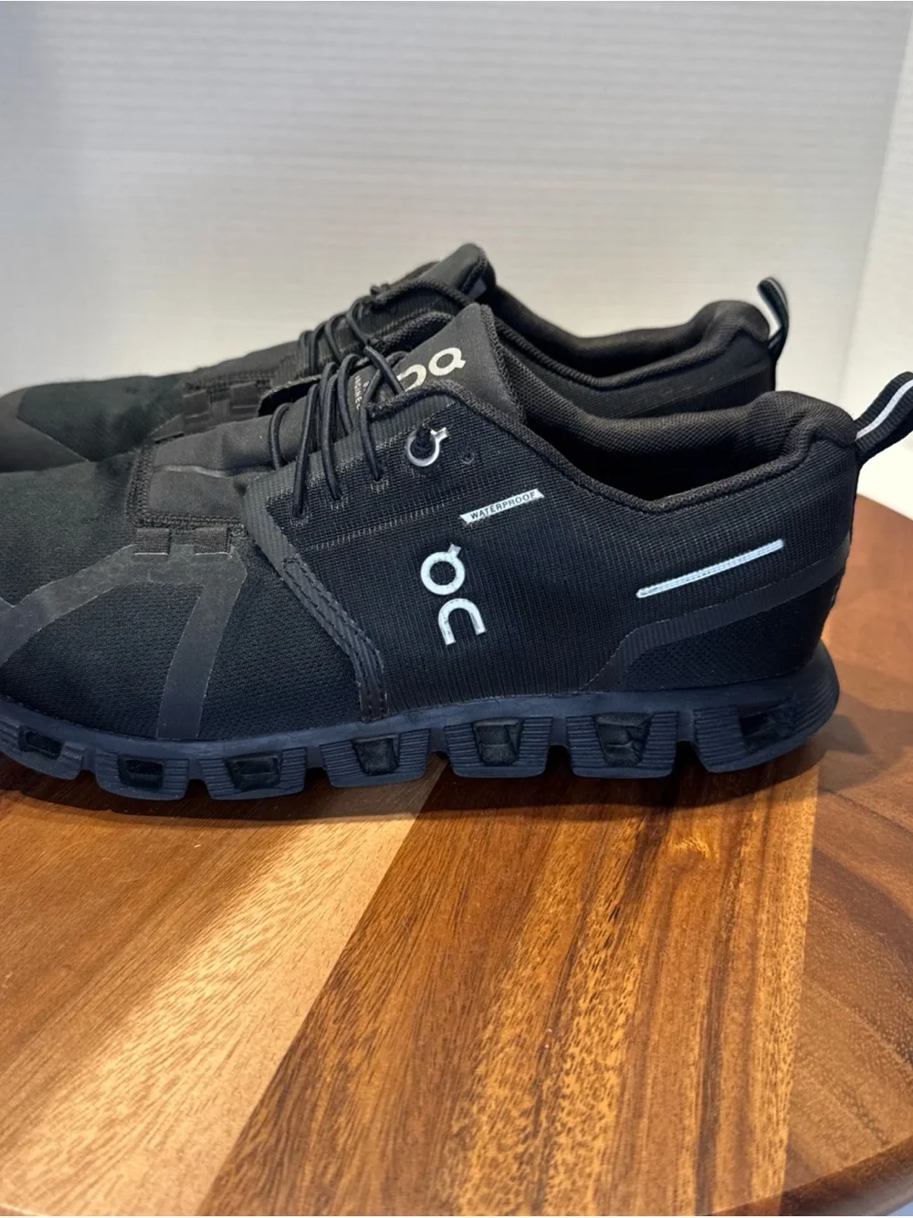 On Cloud Cloudventure Waterproof Men’s Size 7 Running Shoes Black Trail Sneakers